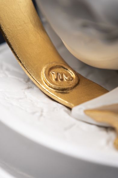 Statuette “Mysterious Scorpio with Gold”