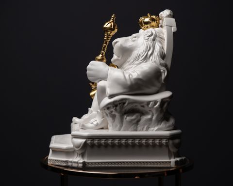 Statuette “Brutal Leo with Gold”