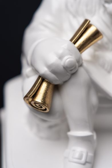 Statuette “Brutal Leo with Gold”