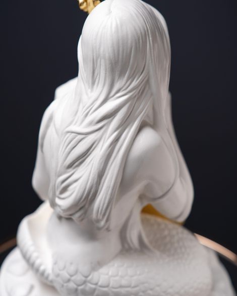 Statuette “Musical Virgo with Gold”