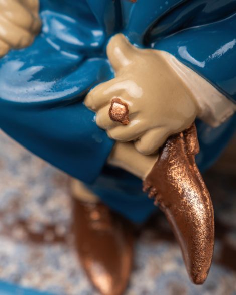 Statuette Taurus – Blue Masquerade