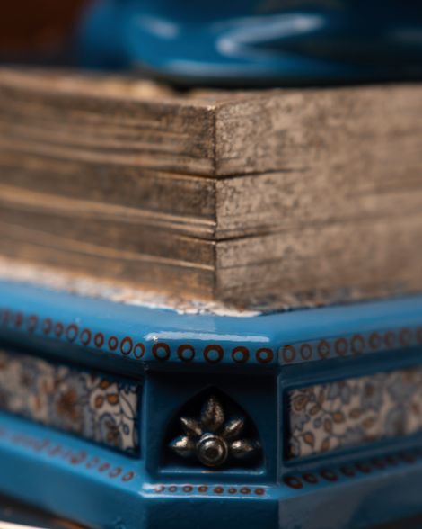 Statuette Taurus – Blue Masquerade