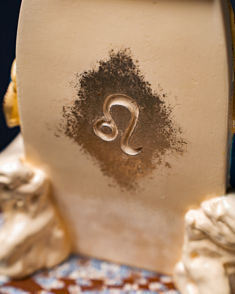 Statuette Leo – Blue Masquerade