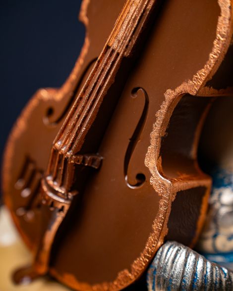 Statuette “Musical Virgo" Blue Masquerade