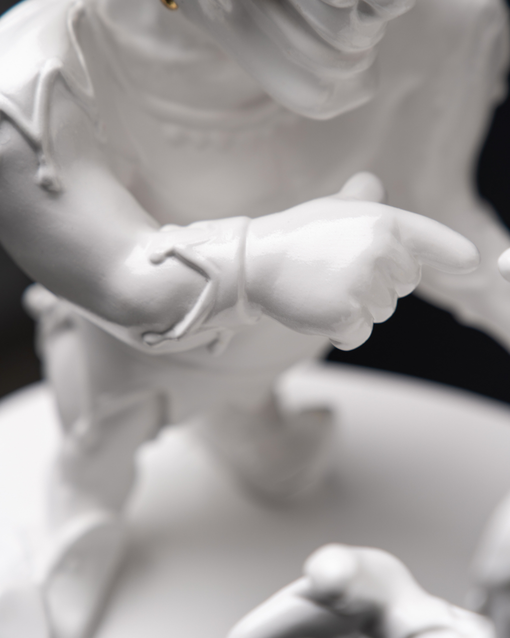 Statuette The Twisted Gemini With Gold