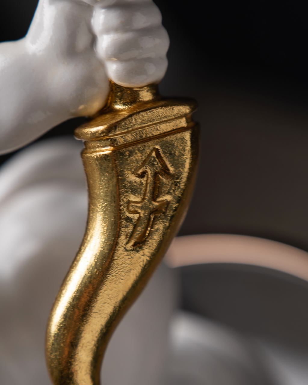 Statuette “Untamed Sagittarius with Gold”