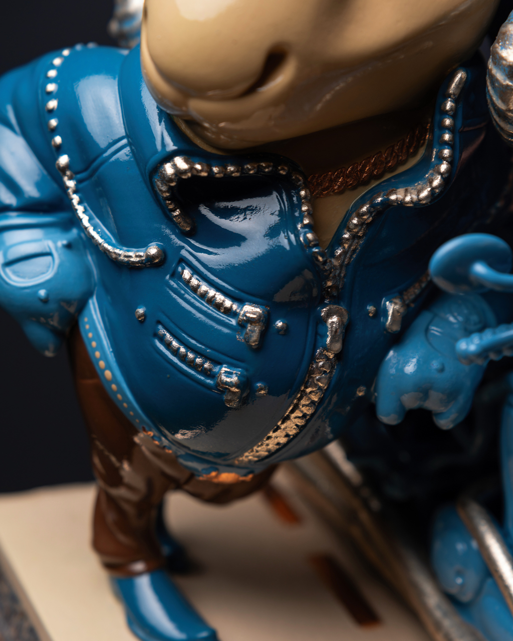 Statuette Aries – Blue Masquerade
