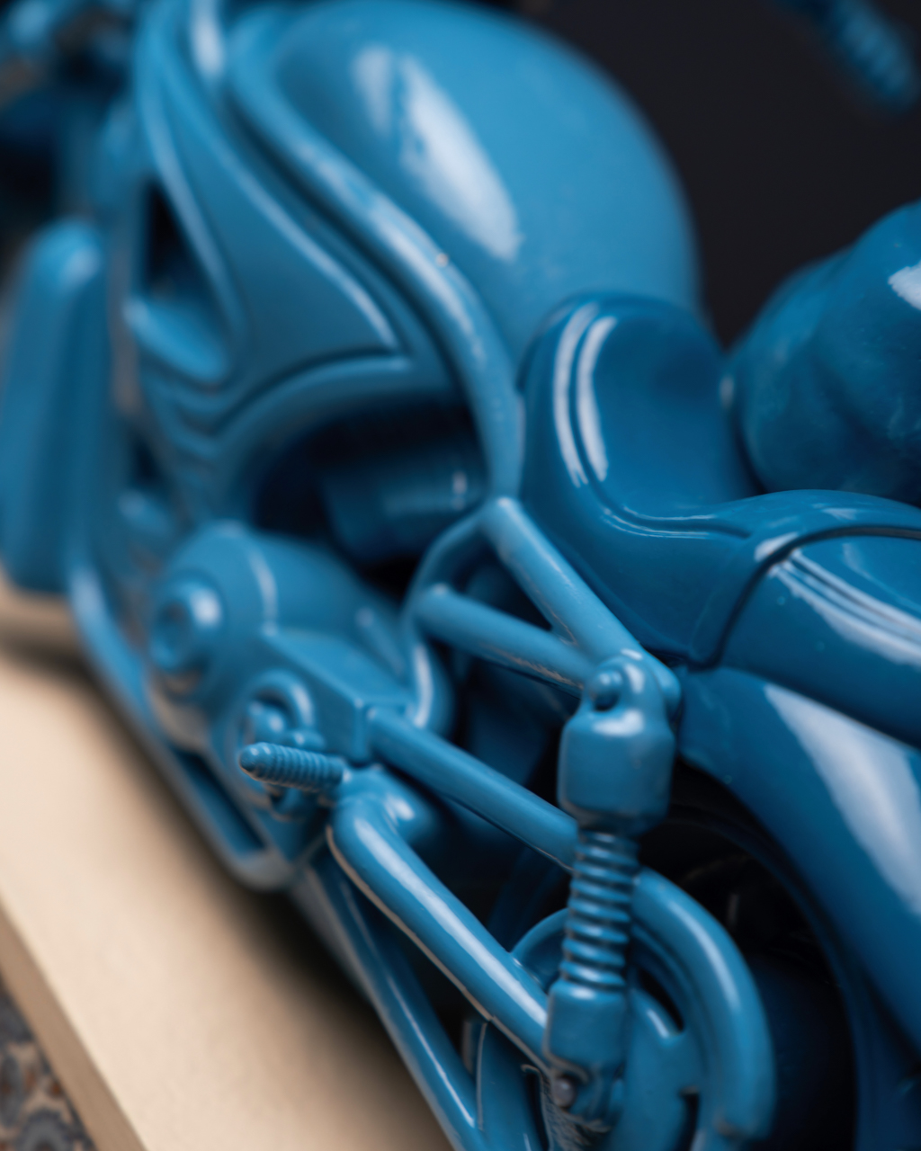 Statuette Aries – Blue Masquerade