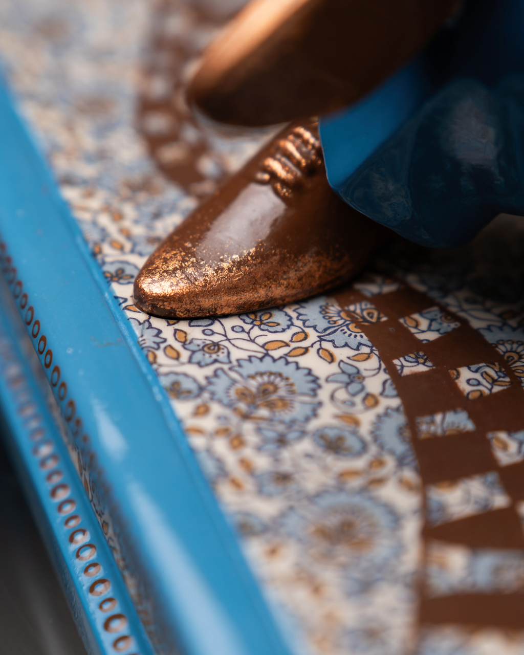 Statuette Taurus – Blue Masquerade