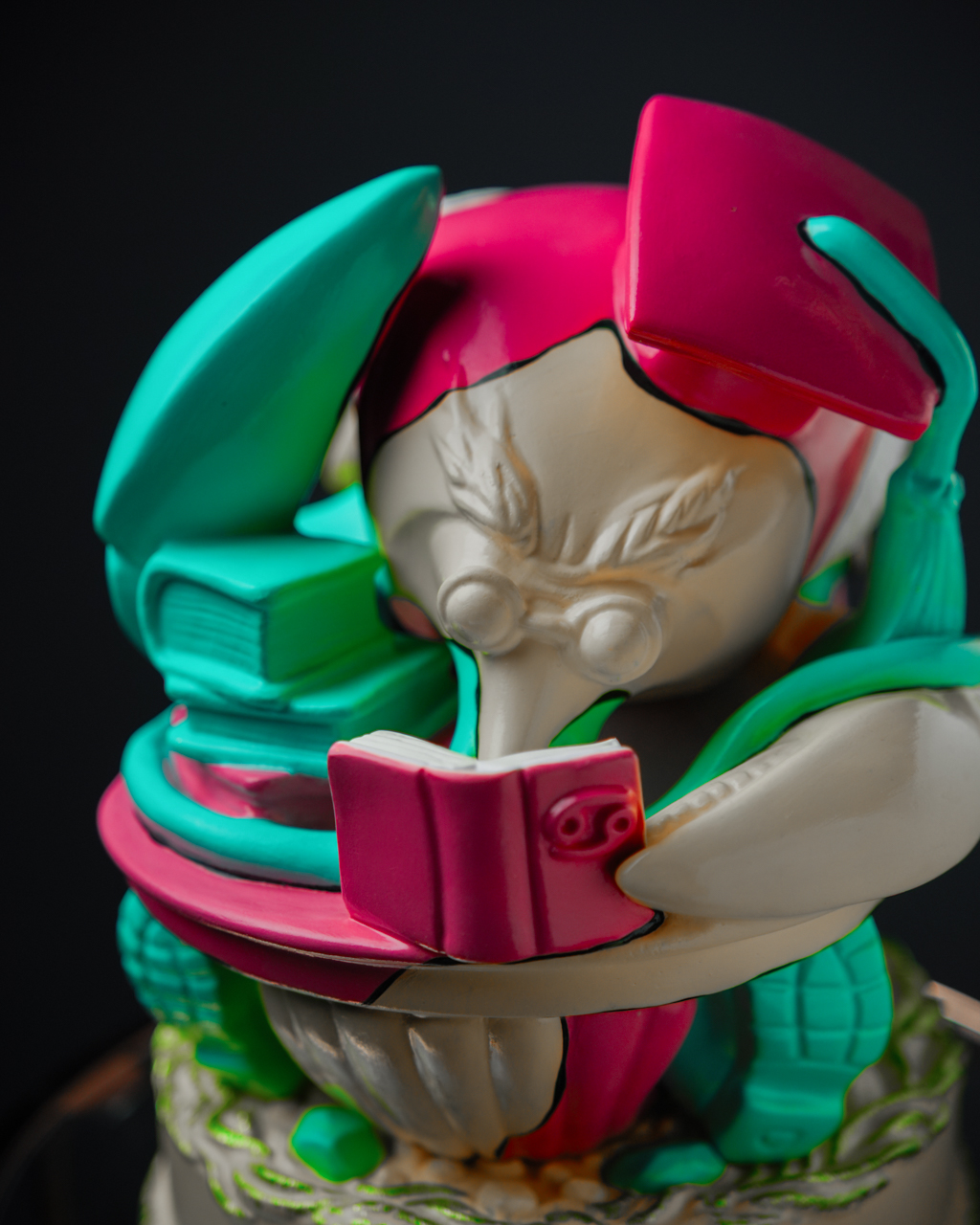 Statuette Cancer – The Fool’s Theatre Zodiac