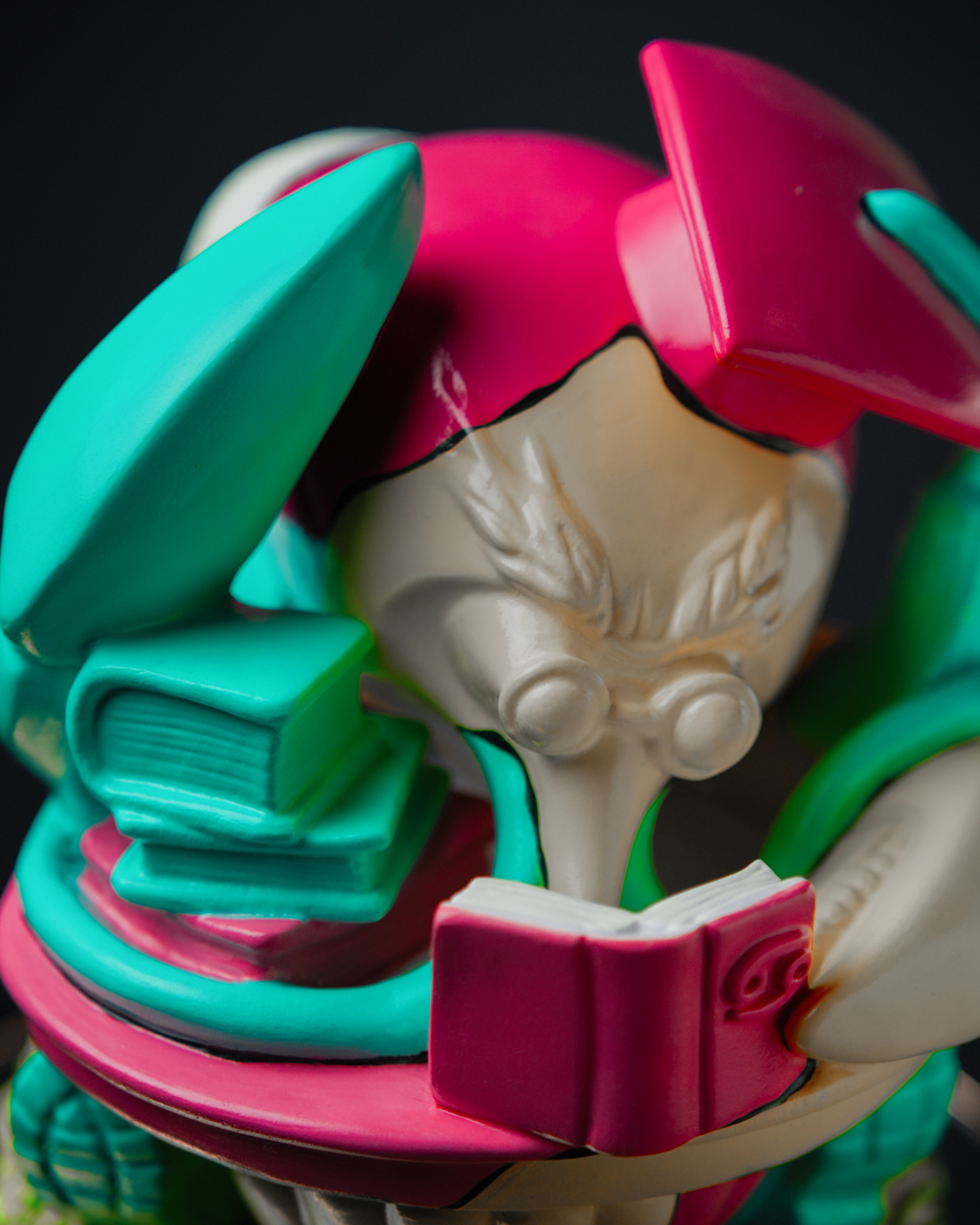 Statuette Cancer – The Fool’s Theatre Zodiac