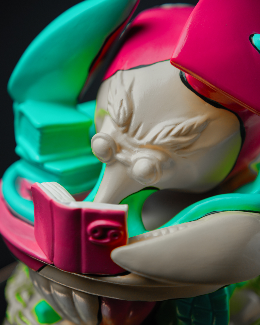 Statuette Cancer – The Fool’s Theatre Zodiac