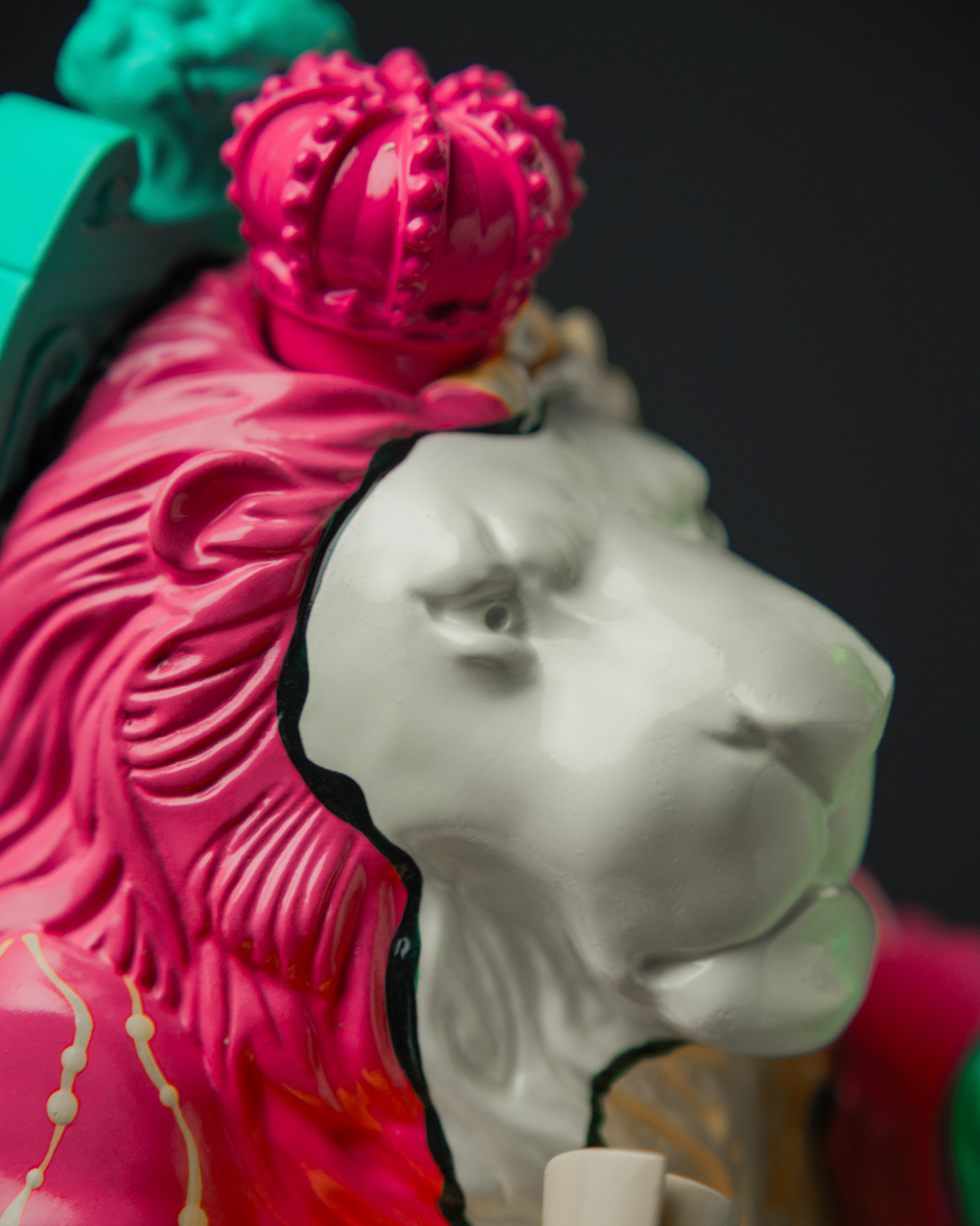 Statuette Leo – Constellation Etudes