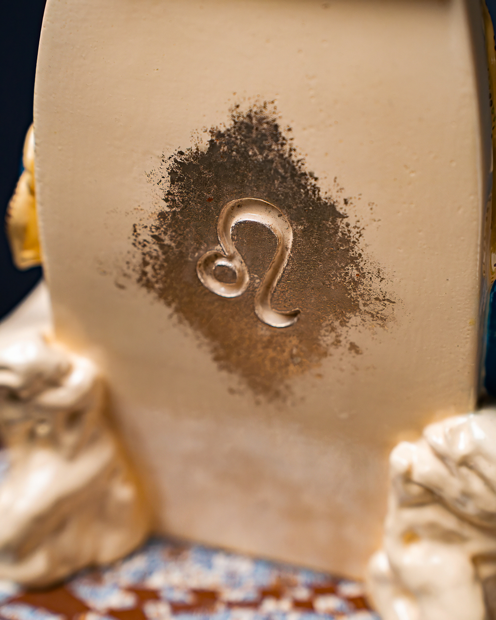 Statuette Leo – Blue Masquerade